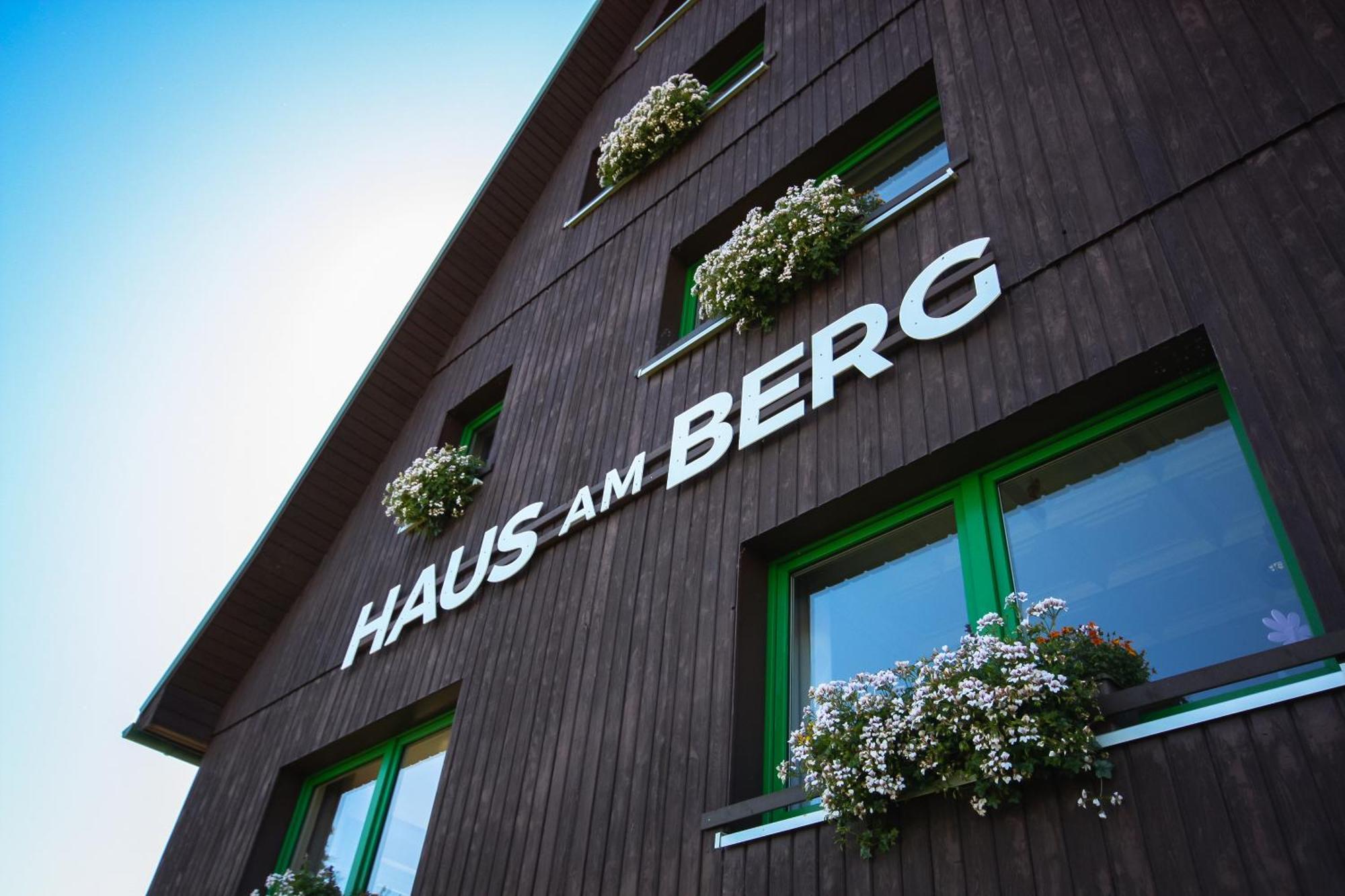 Haus Am Berg - Pension Direkt Am Skihang Oberwiesenthal Zewnętrze zdjęcie